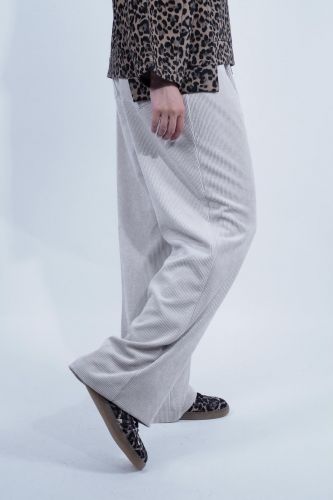 8PM pantalon Ecru femmes (Pantalon loose velours cotelé - KEAN corduroy) - Marine | Much more than shoes