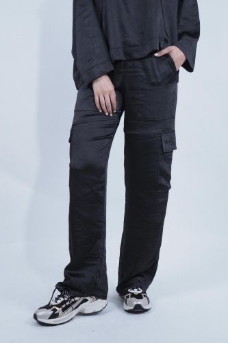 8PM pantalon Noir femmes (Pantalon satin cargo - ADELPHI) - Marine | Much more than shoes