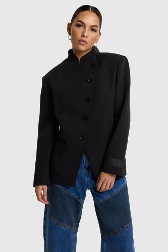 Blazer noir boutons asymétrqieus ALIX THE LABEL | MARINE Auvelais