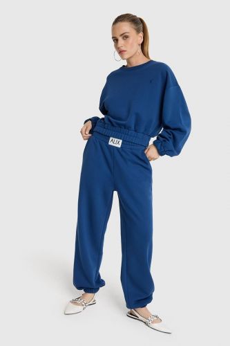 Pull court bleu nuit en molleton doux avec taille élastiquée ALIX THE LABEL | Marine