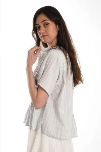 Blouse reserrée à la taille bleue et blanche BELLEPIECE | Marine