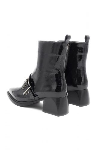 Boots noir vernies avec une grosse boucle sur le devant BRUNO PREMI | Marine