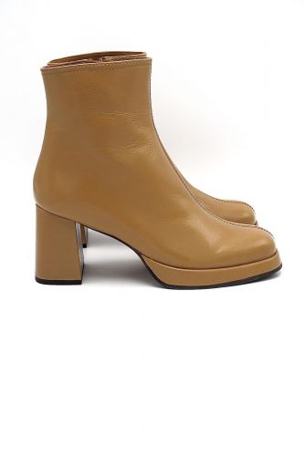 Chie Mihara boots Camel