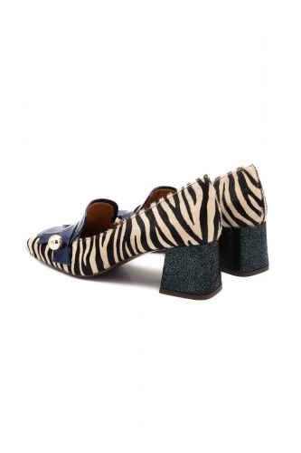 Mocassins zébrés à talons CHIE MIHARA | MARINE Auvelais