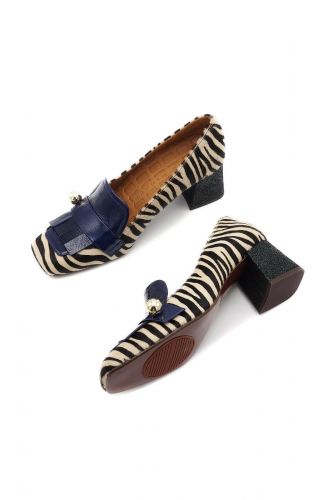 Mocassins zébrés à talons CHIE MIHARA | MARINE Auvelais