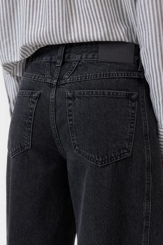 Jeans denim gris barrel CLOSED | Marine Auvelais 
