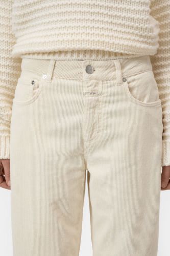 Closed Femme pantalon Ecru femmes (Ballon court velours  - JAZZIE velours crème) - Marine | Much more than shoes