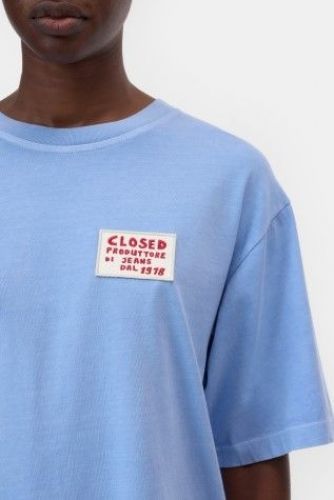Closed Femme tee-Shirt Ciel femmes (tshirt bleu ciel + logo - C95222 relax tee) - Marine | Much more than shoes