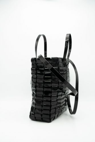 Dragon Diffusion sac Vernis noir femmes (Cuir tressé grand trapèze bandouillière - LINK TOTE vernis noir) - Marine | Much more than shoes