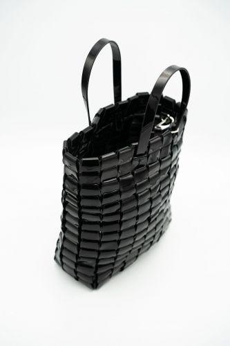 Dragon Diffusion sac Vernis noir femmes (Cuir tressé grand trapèze bandouillière - LINK TOTE vernis noir) - Marine | Much more than shoes