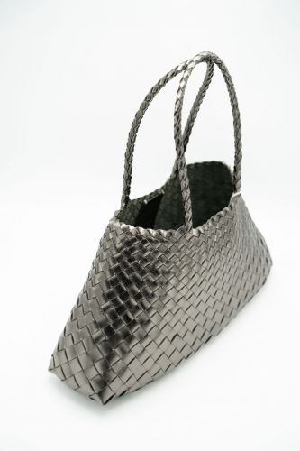 Dragon Diffusion sac Acier femmes (Cuir tressé grand trapèze porté épaule L - SANTA CROCE BIG covert foil) - Marine | Much more than shoes