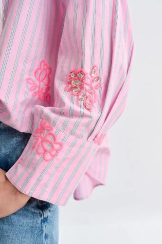 Chemise rose à broderies et fines rayures bleues ESSENTIEL ANTWERP | Marine