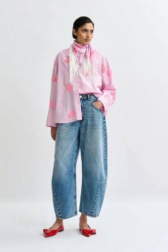 Chemise rose à broderies et fines rayures bleues ESSENTIEL ANTWERP | Marine