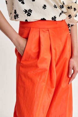 Essentiel Antwerp pantalon Orange femmes (pantalon large brillant orange - JUDE barrel) - Marine | Much more than shoes