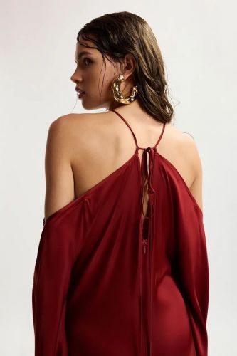 Robe longue bordeaux avec épaules découvertes et encolure américaine ESSENTIEL ANTWERP | Marine