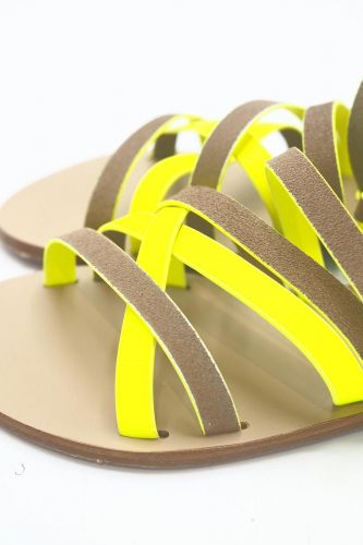 Sandale plate Floris Van Bommel pour femme