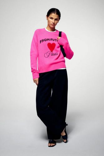 Pull rose avec broderie coeur sur le devant FROM FUTURE | Marine