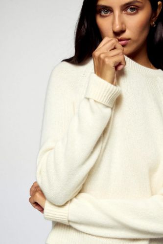 From Future pull Ecru