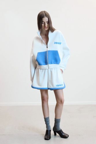 Pull blanc et poche bleue JOHNY | Marine