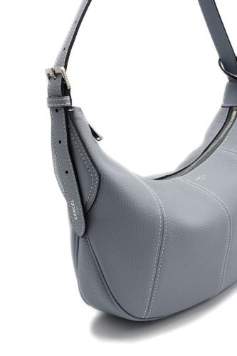 Lancel sac Bleu femmes (Victoire arrondi blue foam ciel petit - A13993 Victoire blue ciel) - Marine | Much more than shoes