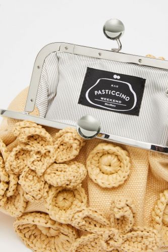 MaxMara-Weekend sac Beige femmes (Mini Pasticino raphia beige orné de fleu - COMUNE + fleurs rafia) - Marine | Much more than shoes