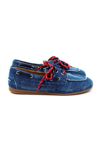 Pavement boat shoes & lo Jeans