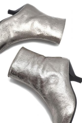 Boots en acier métalisé kitten heel LOLA CRUZ | Marine