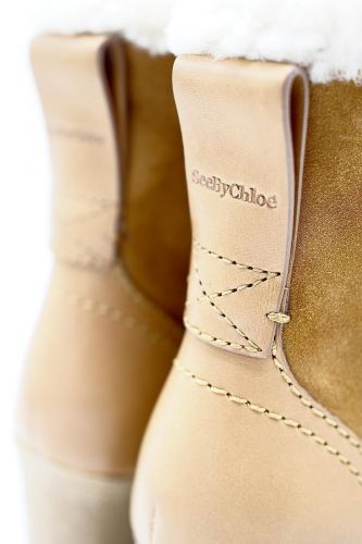 See By Chloé boots Naturel femmes (SYChloé-Fourrure - 33132 2 boucles fourrure cogna) - Marine | Much more than shoes