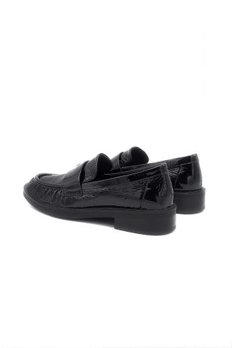 Strategia mocassin Noir femmes (mocassin vernis noir craquelé - E5829 noir) - Marine | Much more than shoes