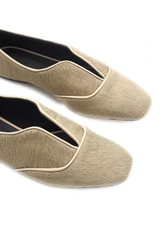 Thiron Ballerines Camel femmes (ballerine couvrante fine semelle pony ca - EROS pony camel) - Marine | Much more than shoes