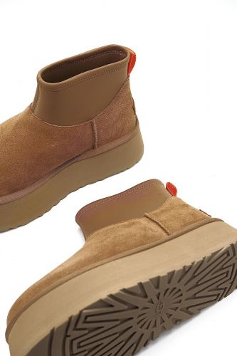 Boots en nubuk camel avec chaussette UGG | Marine