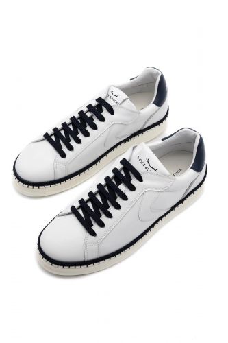 Voile Blanche basket bas Blanc hommes (semelle blanche cousue - LAYTON blanc cuir couture bleu) - Marine | Much more than shoes