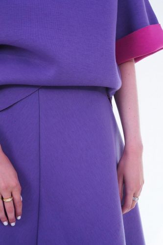 Jupe evasée mauve en néoprène