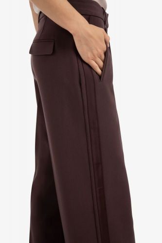 Pantalon large tissé avec bande latérale en satin bordeaux YAYA | Marine