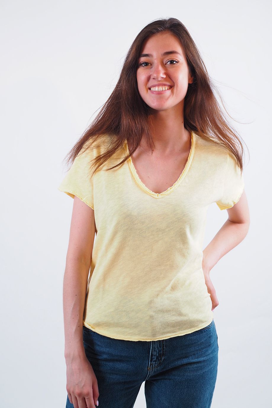T-shirt col V jaune AMERICAN VINTAGE - Femme | Marine 